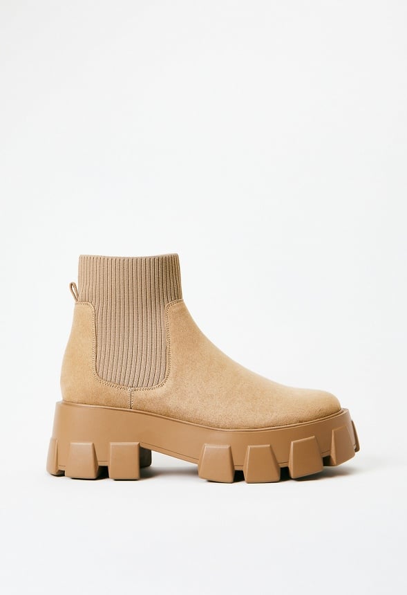 Arden Lug Sole Ankle Boot Sand