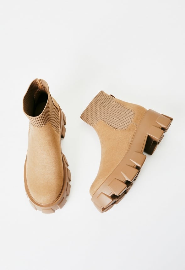 Arden Lug Sole Ankle Boot Sand