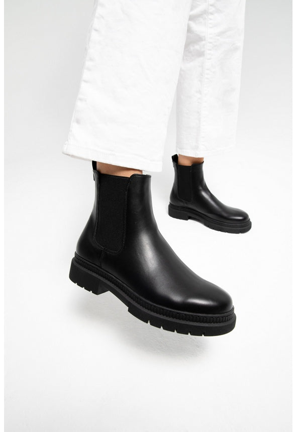 Sophia Chelsea Boot Black