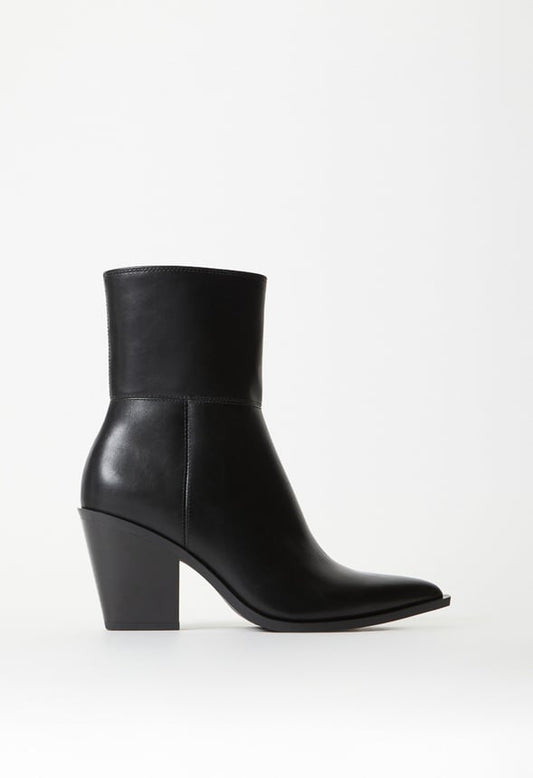 Peyton Block Heeled Bootie Black