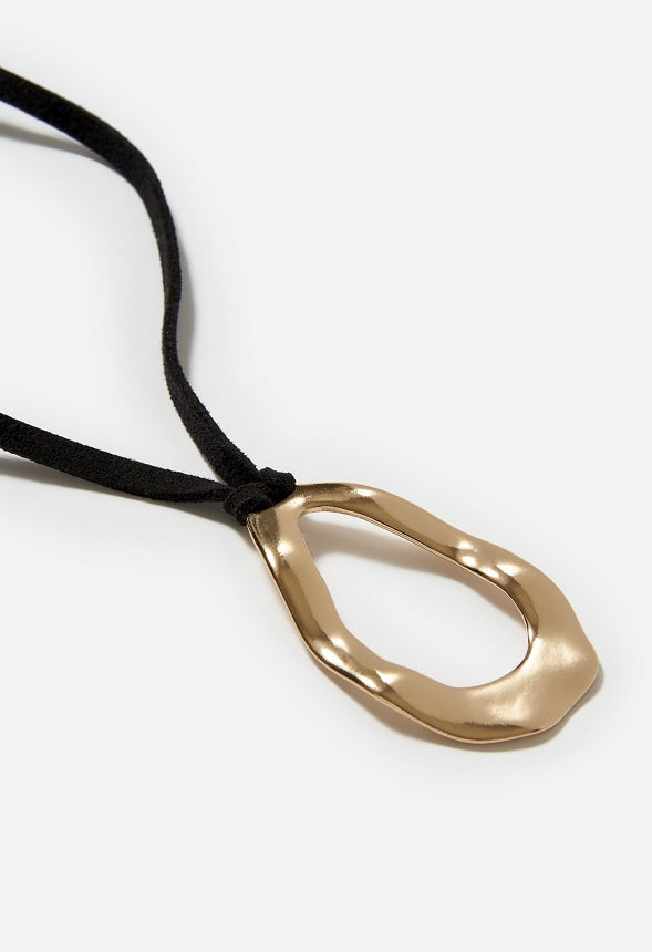 Lexie Smooth Metal Teardrop Pendant Necklace Black/Gold