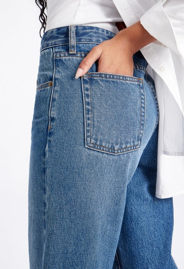 Billie Mid Rise Straight Leg Jeans Frequency