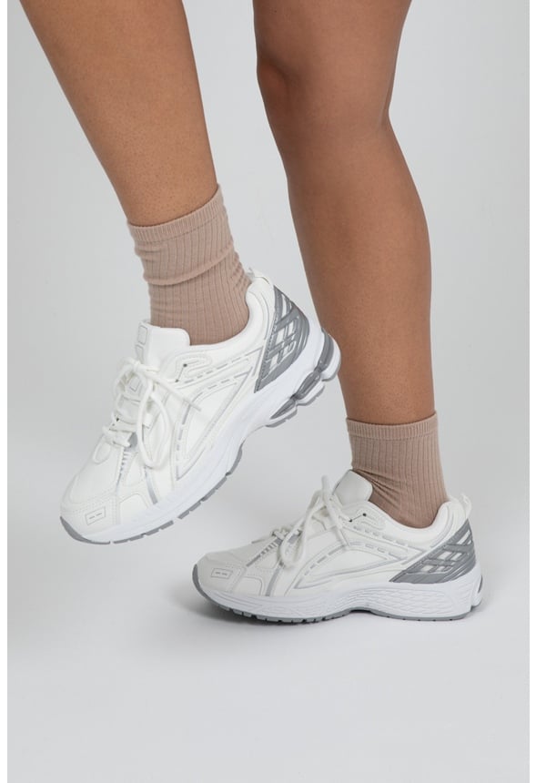 Alina Sneaker White